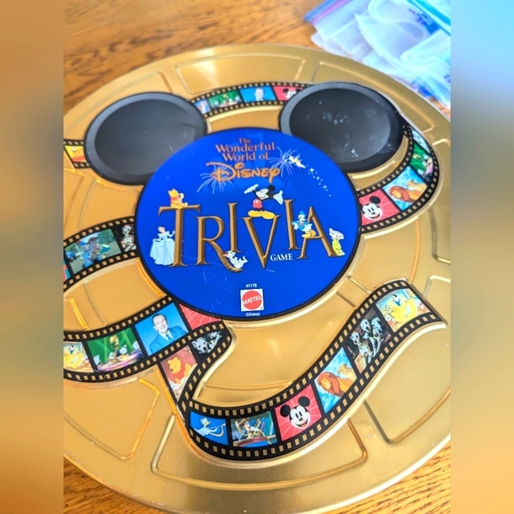 Vintage The Wonderful World of Disney Trivia Game by Mattel plus spare parts - Picture 3 of 12